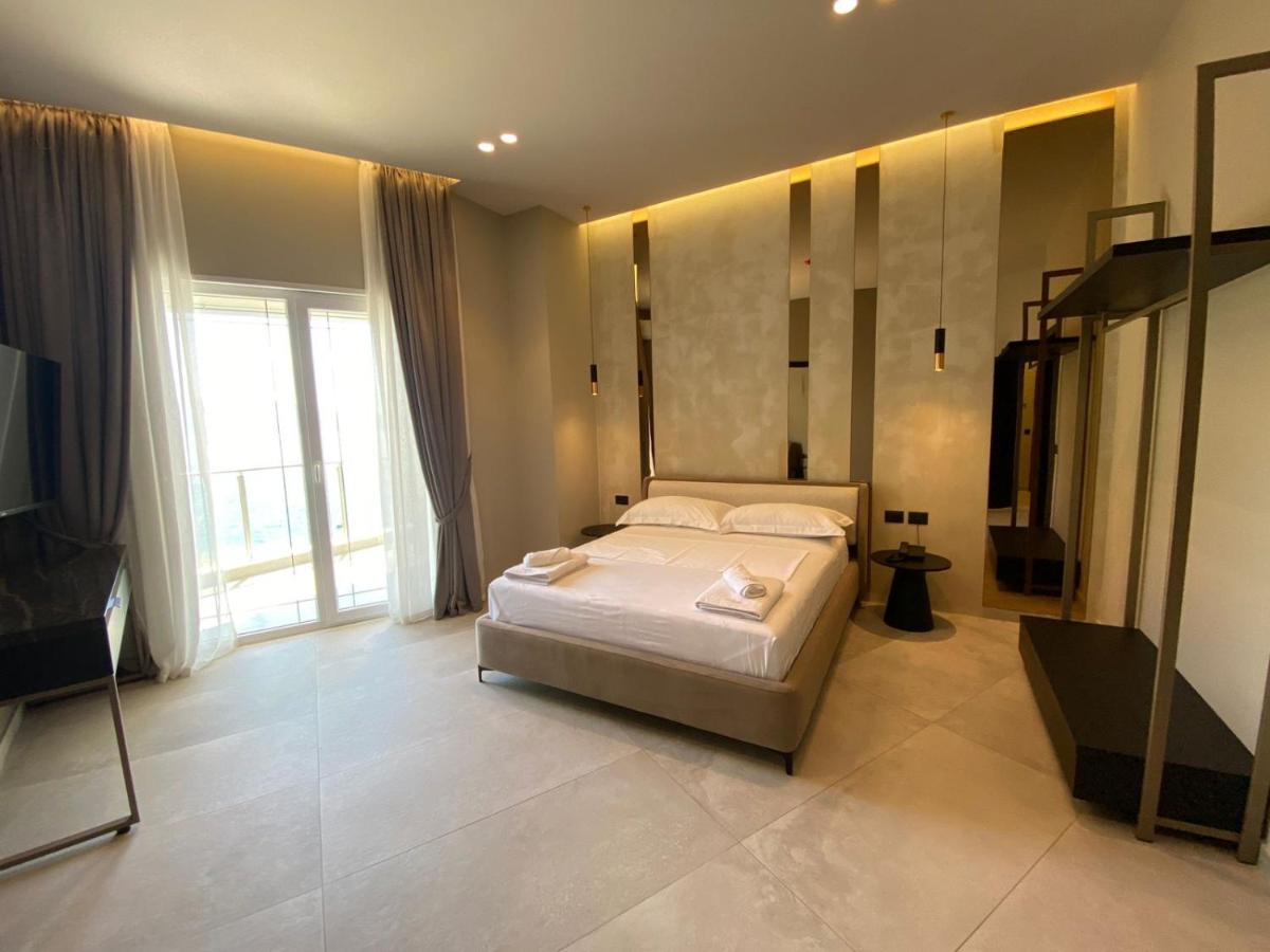 Nuna Hotel Radhimë Esterno foto