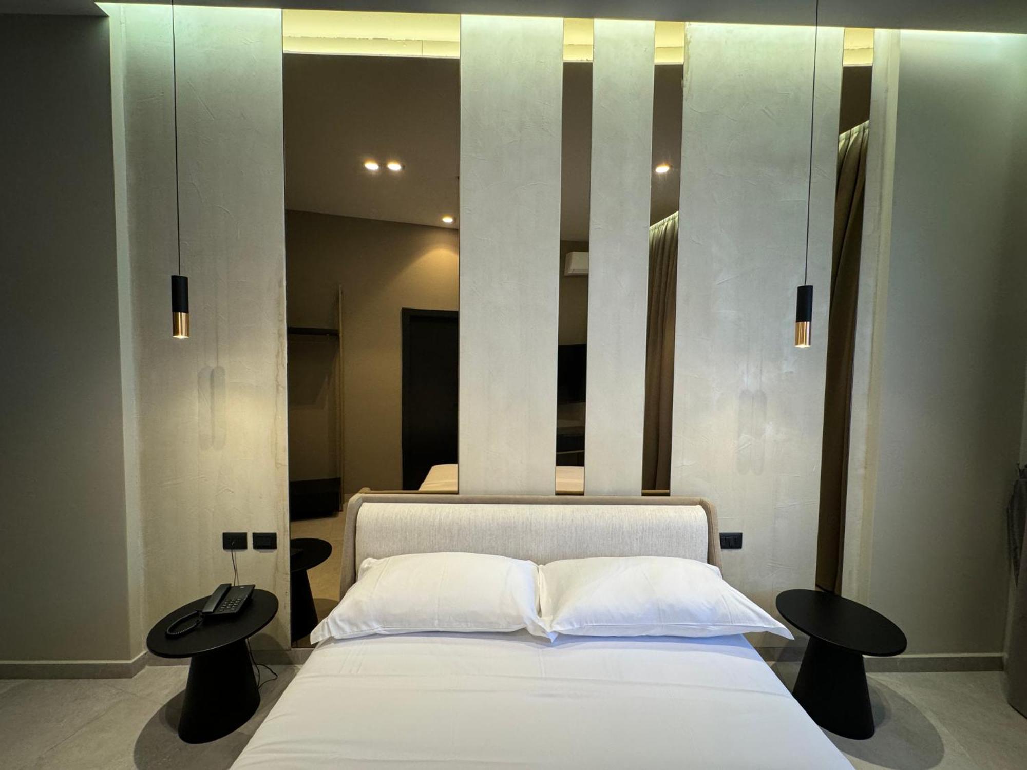 Nuna Hotel Radhimë Esterno foto
