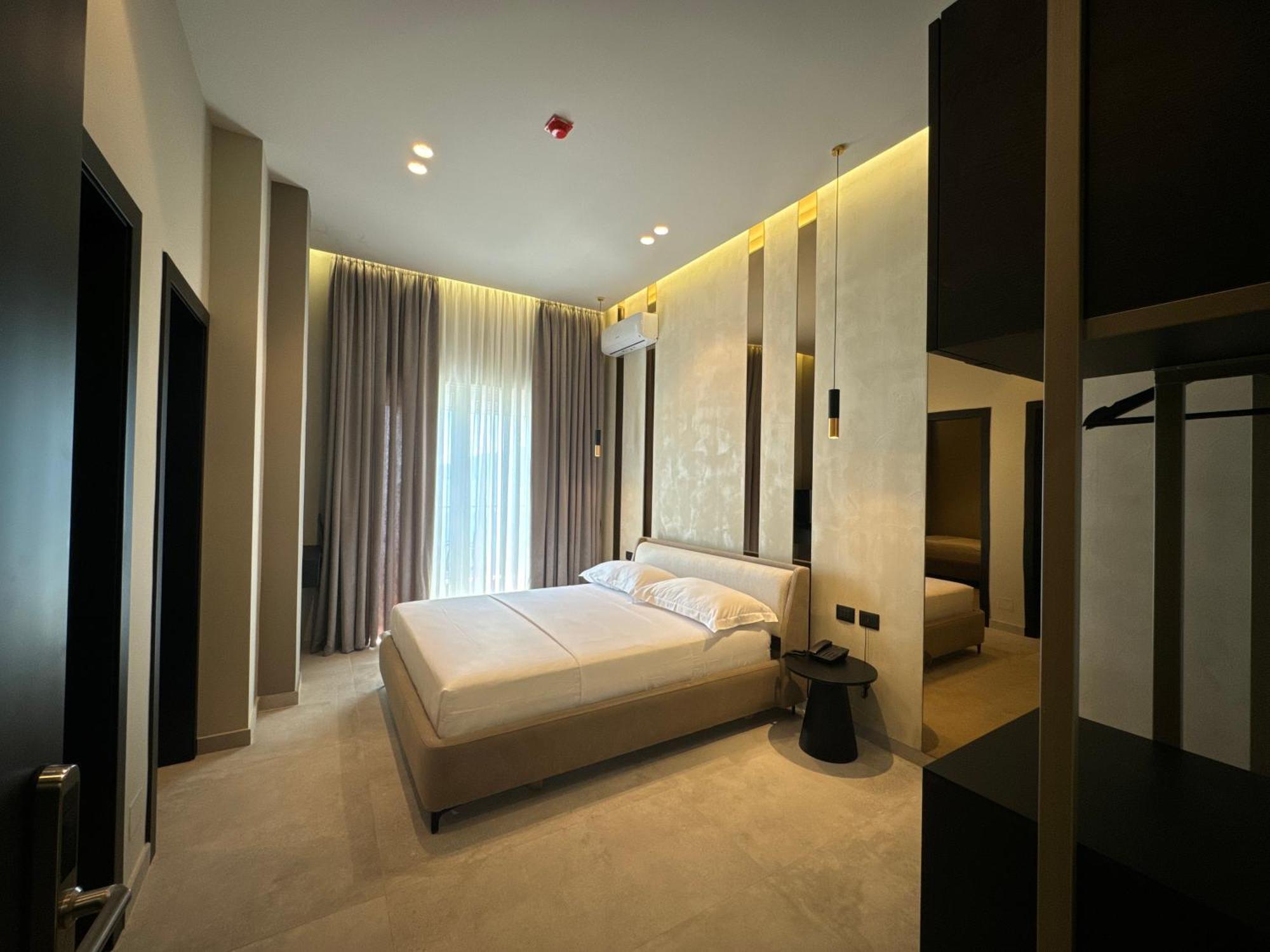 Nuna Hotel Radhimë Esterno foto