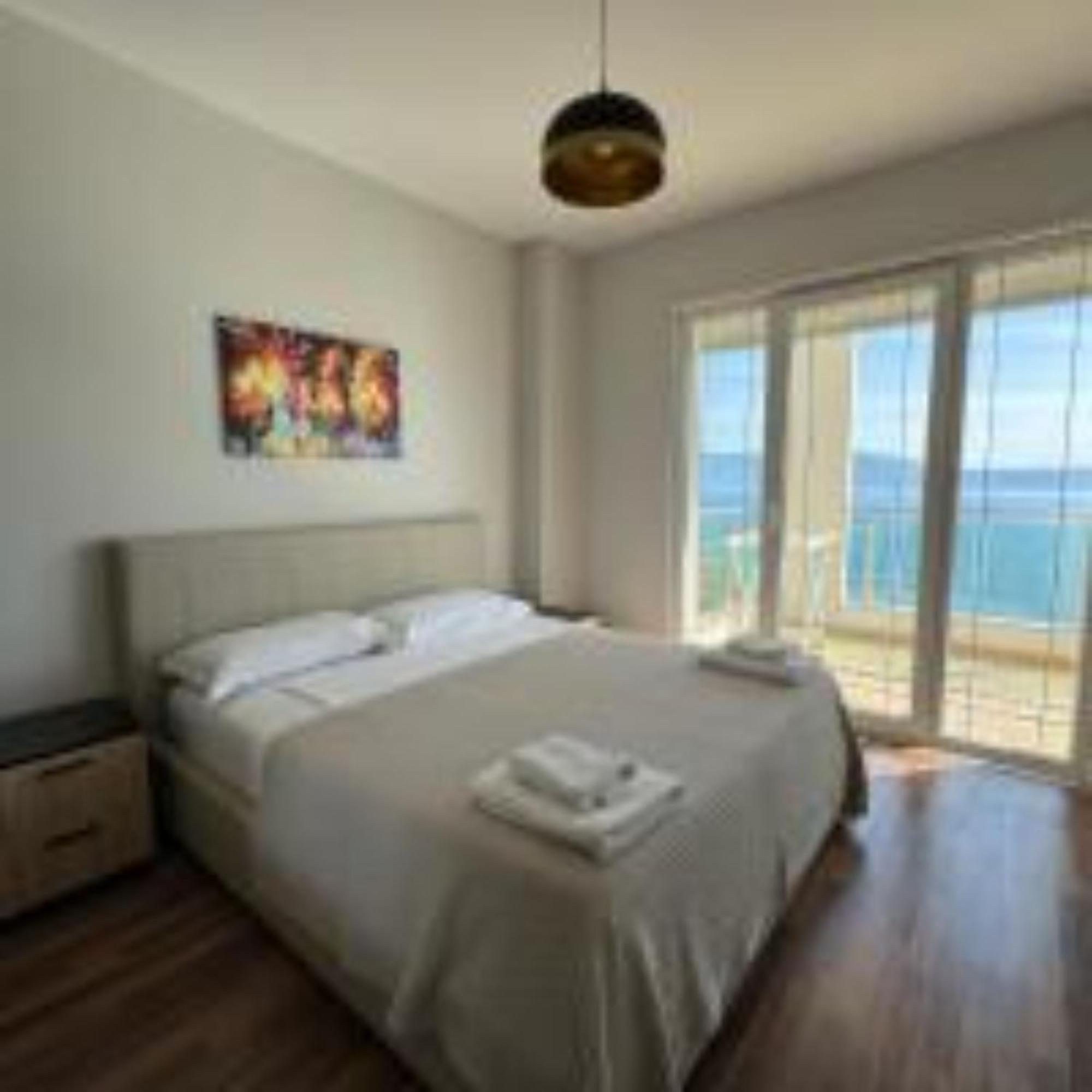 Nuna Hotel Radhimë Esterno foto
